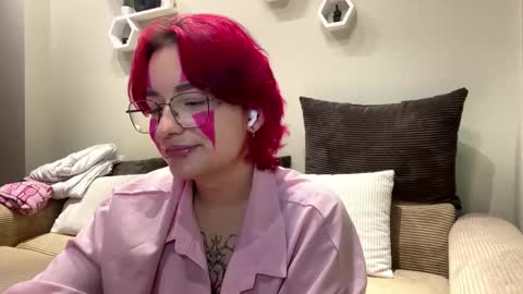 Thea online show from 10/31/25, 07:42