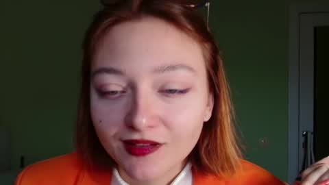 Melani  online show from 10/19/25, 07:09