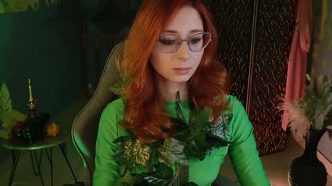 Snapshot of orianna_blade chatting on 12/06/24, 04:49 Orianna - Hi Im into geek culture cosplay crafting LARP games. Shall we play DnD online show from 12/06/24, 04:49