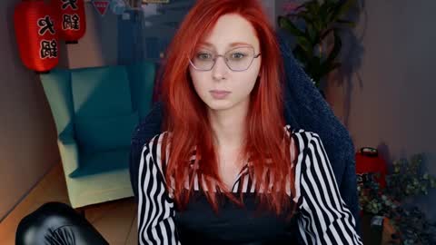 Snapshot of orianna_blade chatting on 01/07/25, 03:12 Orianna - Hi Im into geek culture cosplay crafting LARP games. Shall we play DnD online show from 01/07/25, 03:12
