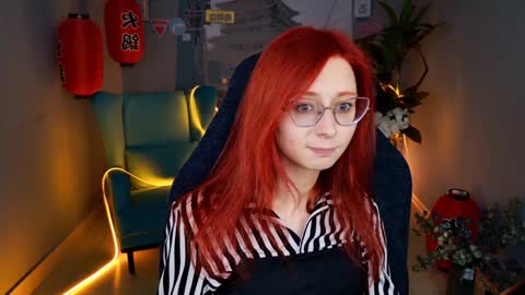 Snapshot of orianna_blade chatting on 01/07/25, 06:45 Orianna - Hi Im into geek culture cosplay crafting LARP games. Shall we play DnD online show from 01/07/25, 06:45