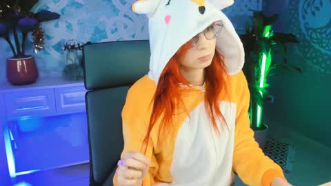 Snapshot of orianna_blade chatting on 01/11/25, 07:05 Orianna - Hi Im into geek culture cosplay crafting LARP games. Shall we play DnD online show from 01/11/25, 07:05