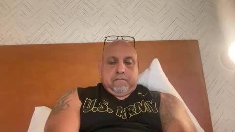 Snapshot of orlandoflsoldier chatting on 10/27/25, 11:09 orlandoflsoldier online show from 10/27/25, 11:09