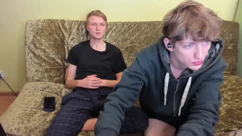 Snapshot of oscar_wildy chatting on 12/01/24, 08:42 Oscar online show from 12/01/24, 08:42
