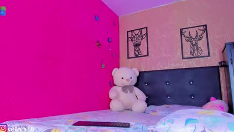 Snapshot of osiris_doll chatting on 09/27/25, 06:24 vella online show from 09/27/25, 06:24