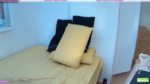 Snapshot of osito_blanco chatting on 01/20/25, 05:48 Osito Blanco online show from 01/20/25, 05:48