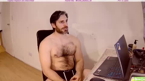 Snapshot of osito_blanco chatting on 09/08/25, 10:53 Osito Blanco online show from 09/08/25, 10:53