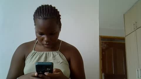 osoprettyebony online show from 10/29/25, 12:29