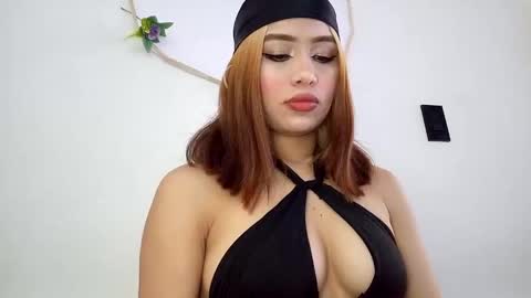 Paulina online show from 02/17/25, 02:04