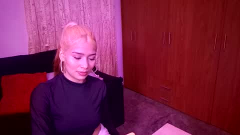 Paulina online show from 11/03/25, 10:16