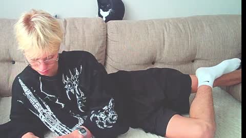 Snapshot of ostin_meoww chatting on 12/09/24, 08:22 Ostin online show from 12/09/24, 08:22