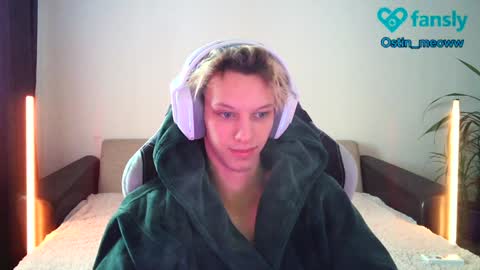 Snapshot of ostin_meoww chatting on 02/03/25, 07:29 Ostin online show from 02/03/25, 07:29