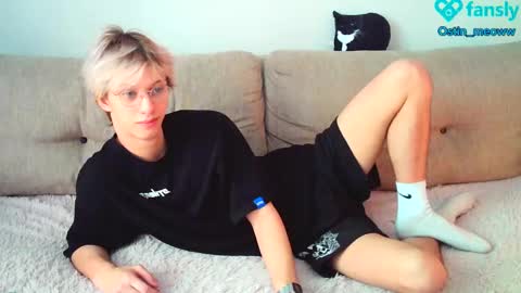 Snapshot of ostin_meoww chatting on 02/16/25, 06:10 Ostin online show from 02/16/25, 06:10