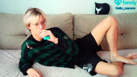 Snapshot of ostin_meoww chatting on 02/18/25, 08:38 Ostin online show from 02/18/25, 08:38