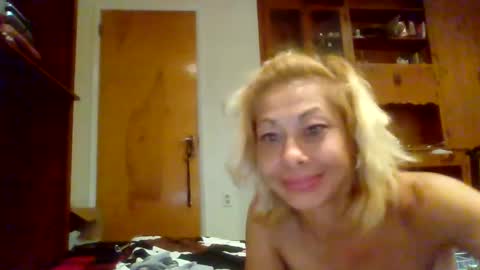 Snapshot of otherroomladycc chatting on 09/08/25, 09:25 otherroomladycc online show from 09/08/25, 09:25
