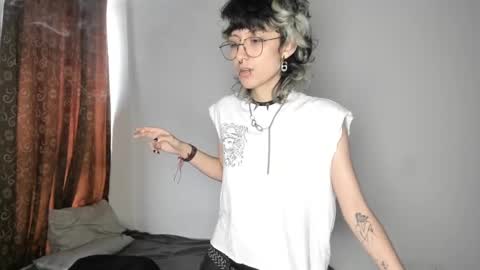 Snapshot of ottoyan_ chatting on 02/22/25, 07:14 Otto 3 online show from 02/22/25, 07:14