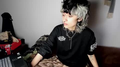 Snapshot of ottoyan_ chatting on 02/27/25, 03:26 Otto 3 online show from 02/27/25, 03:26