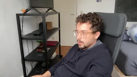 ovidius96 online show from 09/18/25, 12:18