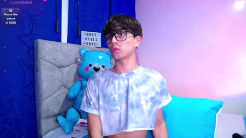 Snapshot of owenblue__ chatting on 12/27/24, 08:13 Owen Independent model online show from 12/27/24, 08:13