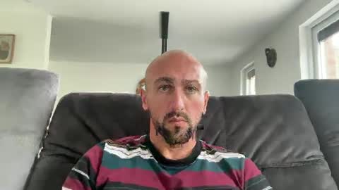 Snapshot of oxlade59 chatting on 10/02/25, 10:55 oxlade59 online show from 10/02/25, 10:55
