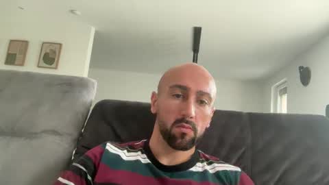 oxlade59 online show from 10/25/25, 11:07