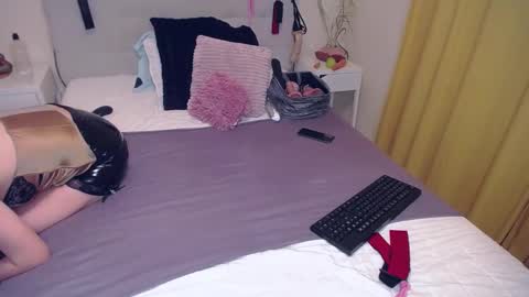 oxyser3nity online show from 09/12/25, 04:07