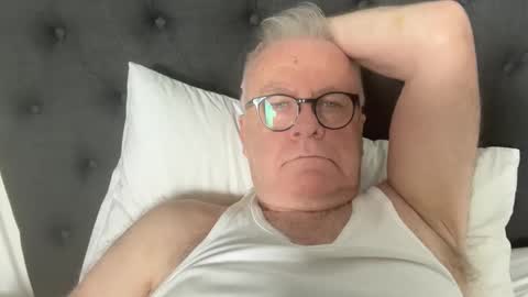 ozhairybearxxxx online show from 12/28/24, 01:50