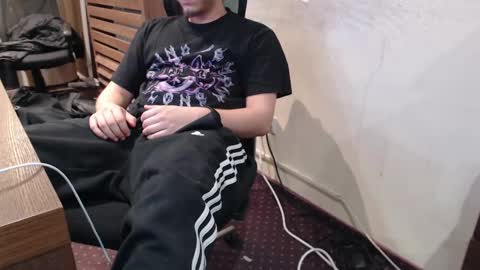 Snapshot of ozilla0699 chatting on 01/04/25, 10:24 ozilla0699 online show from 01/04/25, 10:24