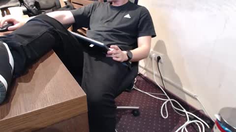 Snapshot of ozilla0699 chatting on 01/11/25, 09:15 ozilla0699 online show from 01/11/25, 09:15