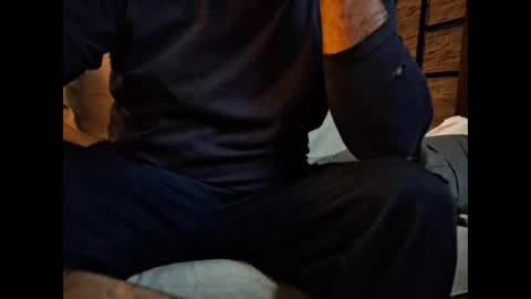 p326032 online show from 11/02/25, 01:30