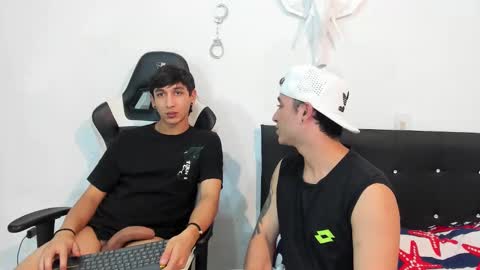 Snapshot of p_jhon chatting on 01/21/25, 09:46 P online show from 01/21/25, 09:46