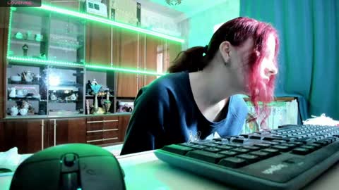Ella online show from 12/28/24, 05:33