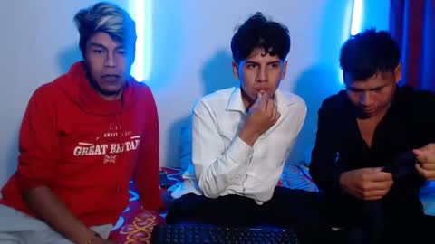 pablitoyarley123 online show from 10/04/25, 11:47