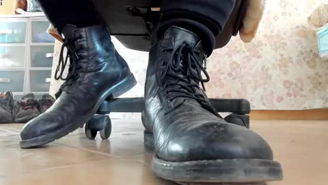 Pablo Meness online show from 12/05/25, 08:23