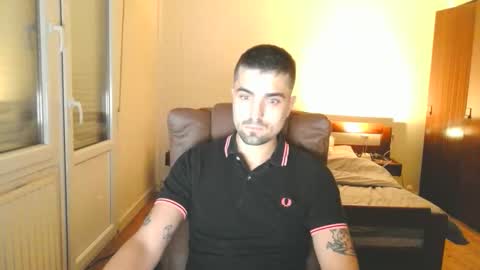 paco123123 online show from 10/05/25, 07:56