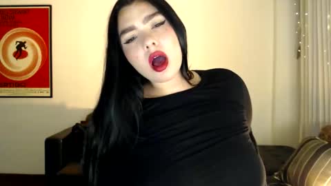 Snapshot of page_girl chatting on 10/07/25, 10:51 Page 3 online show from 10/07/25, 10:51