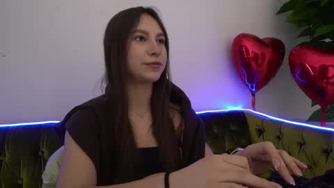 Snapshot of paigeprado chatting on 02/18/25, 06:37 Paige online show from 02/18/25, 06:37