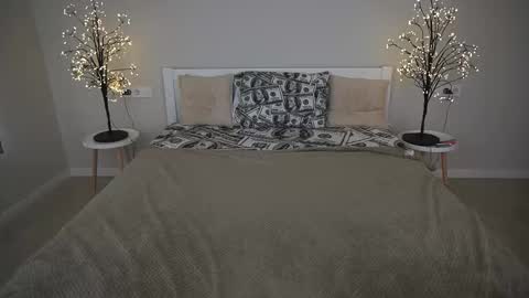 Snapshot of paigeprado chatting on 10/09/25, 06:00 Paige online show from 10/09/25, 06:00