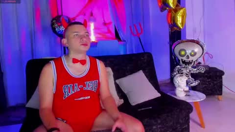 LIAN AND JACK online show from 10/29/25, 06:37