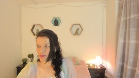 Snapshot of paloma_victory chatting on 11/25/25, 08:42 Paloma online show from 11/25/25, 08:42