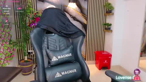 Snapshot of pam_roberts chatting on 10/19/25, 07:58 Pam online show from 10/19/25, 07:58