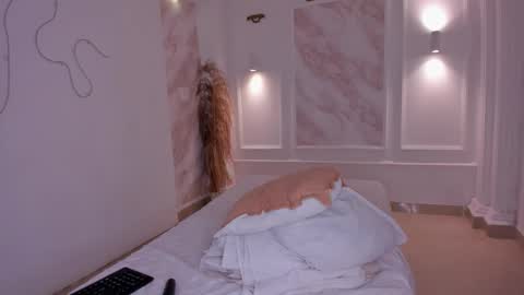 pamela online show from 10/24/25, 07:43