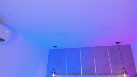 Snapshot of pamela_vega chatting on 09/10/25, 11:32 Manuela online show from 09/10/25, 11:32
