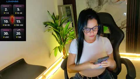 Snapshot of pamelajackson__ chatting on 02/27/25, 01:27 Paola online show from 02/27/25, 01:27