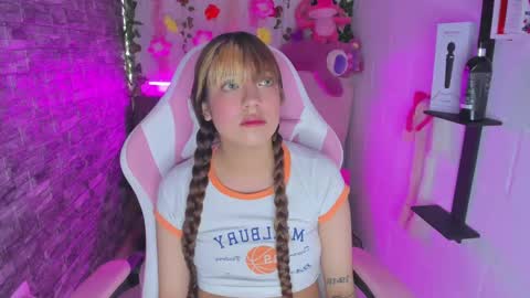 Snapshot of pamelajhonsom chatting on 12/18/24, 04:17 pamelajhonsom online show from 12/18/24, 04:17