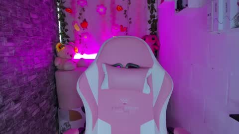 Snapshot of pamelajhonsom chatting on 01/24/25, 06:46 pamelajhonsom online show from 01/24/25, 06:46