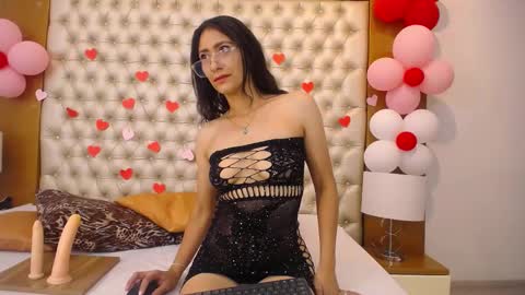 Snapshot of pamelaponce chatting on 02/23/25, 11:44 Pamela Ponce online show from 02/23/25, 11:44