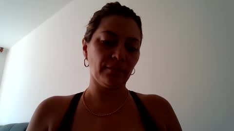 Snapshot of pamelaquenn_2 chatting on 09/22/25, 02:41 PAMELA QUEEN online show from 09/22/25, 02:41