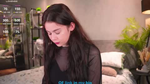 Diana online show from 11/12/25, 11:25