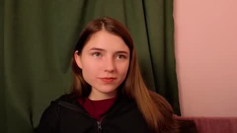 Snapshot of pamilarakestraw chatting on 10/05/25, 07:56 daniella online show from 10/05/25, 07:56